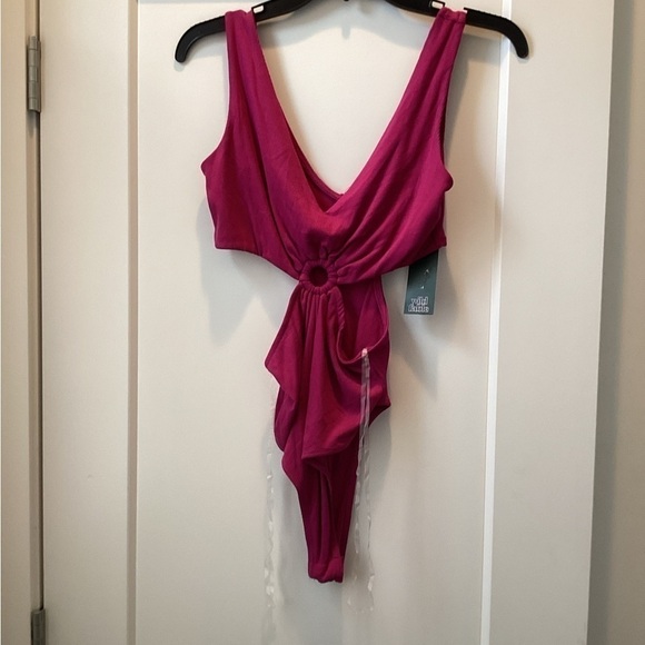 NWT Wild Fable Cutout Bodysuit size medium - Picture 1 of 3
